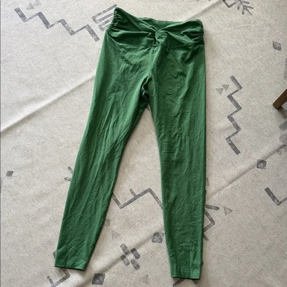 PINK. Victoria’s Secret Green Leggings - Picture 1 of 5